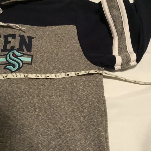 Seattle Kraken NHL Hoodie Navy Blue/Grey Men's XL Lace Up Pocket Pullover EUC - Picture 6 of 9